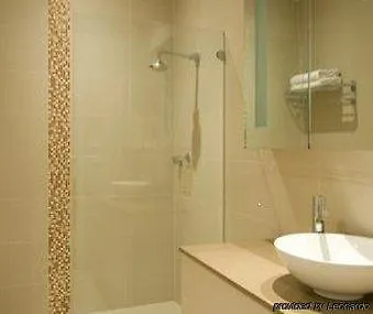 Quest Canberra Aparthotel