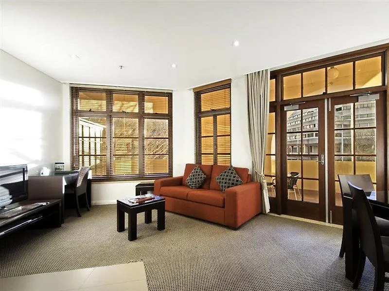 Quest Canberra Aparthotel