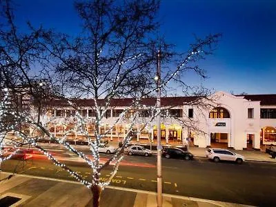 **** Apartahotel Quest Camberra Australia